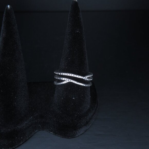 Silver Color 3 Banded Ring - Picture 8 of 9